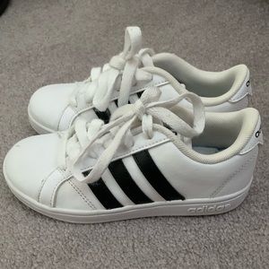 Adidas kids shoe